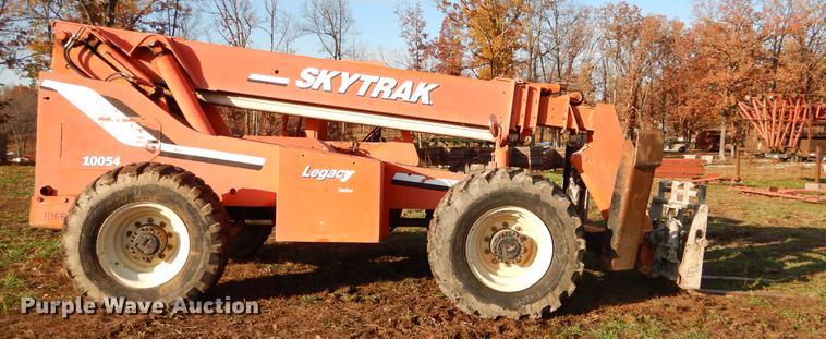 image for item EW9642 SkyTrak 10054 telehander