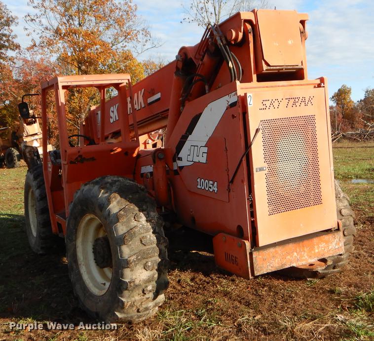 image for item EW9642 SkyTrak 10054 telehander