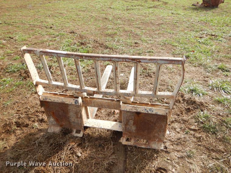 image for item EW9643 Skid steer pallet forks