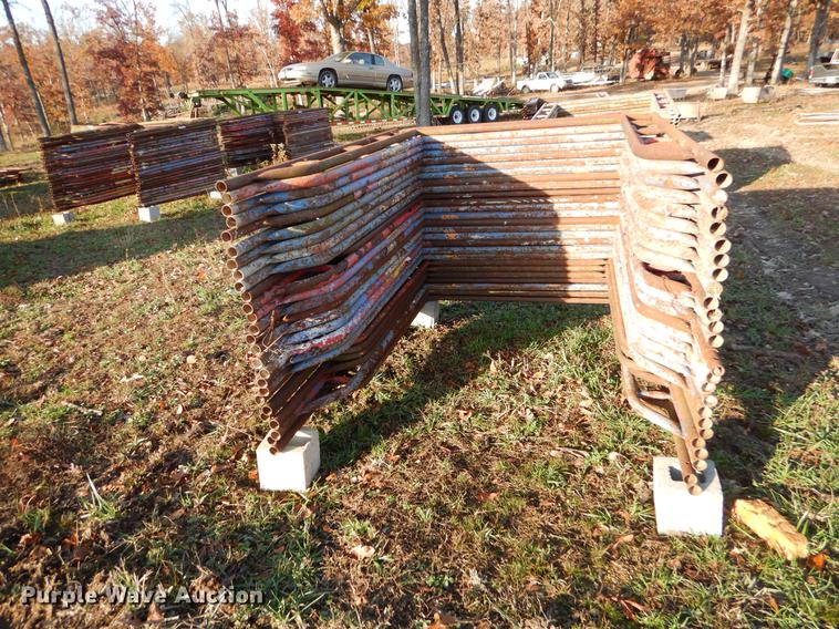 image for item EW9646 Approximately 25 pieces scaffolding