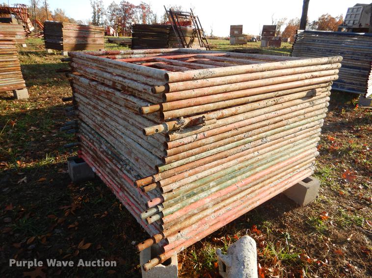 image for item EW9649 Approximately 25 pieces scaffolding