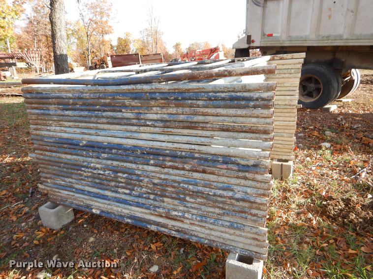 image for item EW9655 Approximately 25 pieces scaffolding