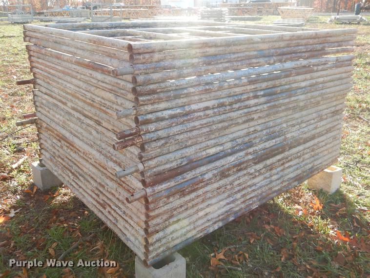 image for item EW9656 Approximately 25 pieces scaffolding