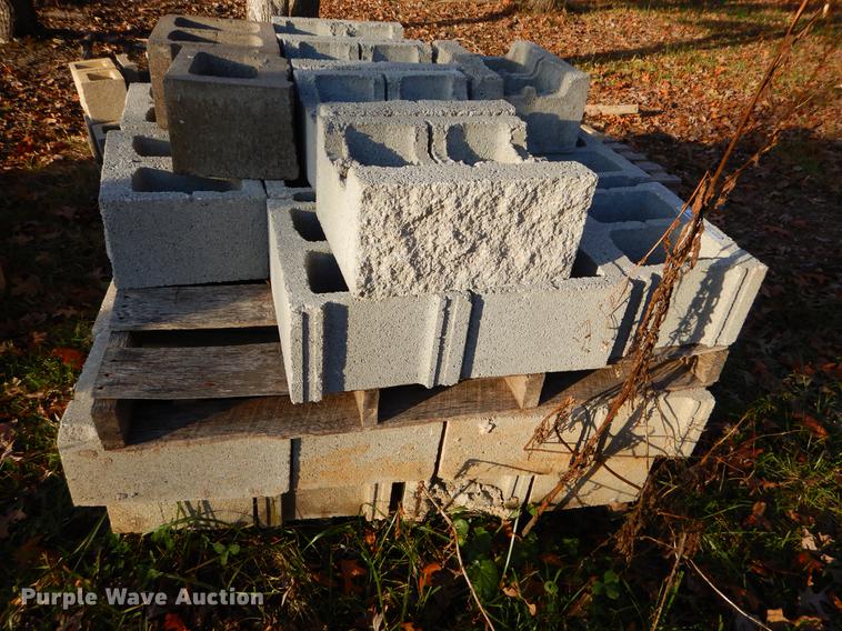 image for item EW9659 Concrete block