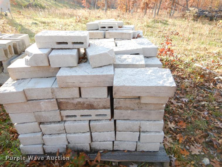 image for item EW9659 Concrete block