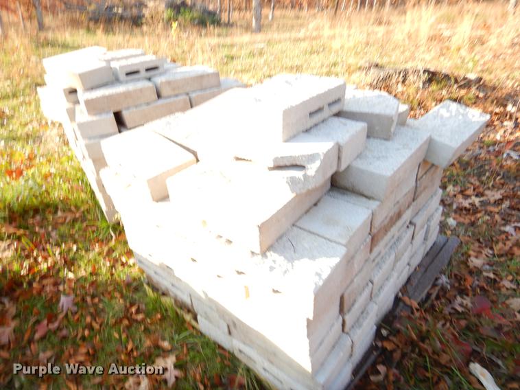 image for item EW9659 Concrete block