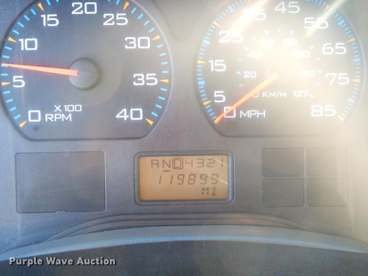 image for item EW9670 2004 International 7400 dump truck