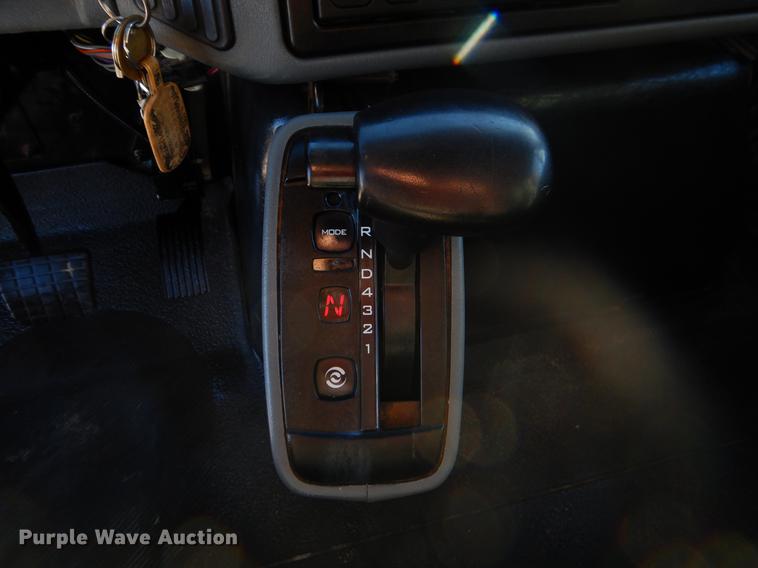 image for item EW9670 2004 International 7400 dump truck