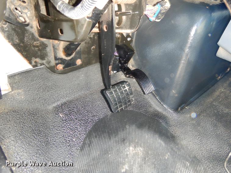 image for item EW9670 2004 International 7400 dump truck