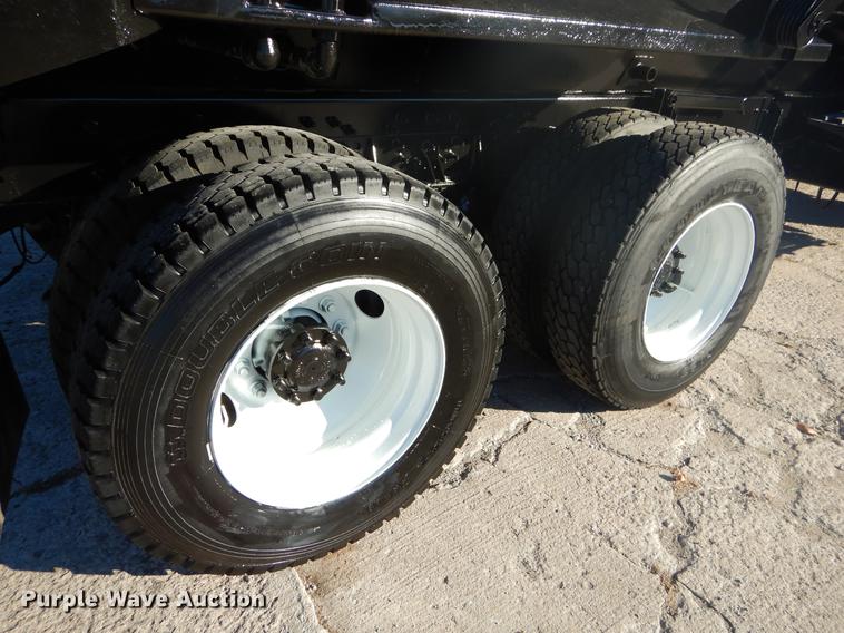 image for item EW9670 2004 International 7400 dump truck