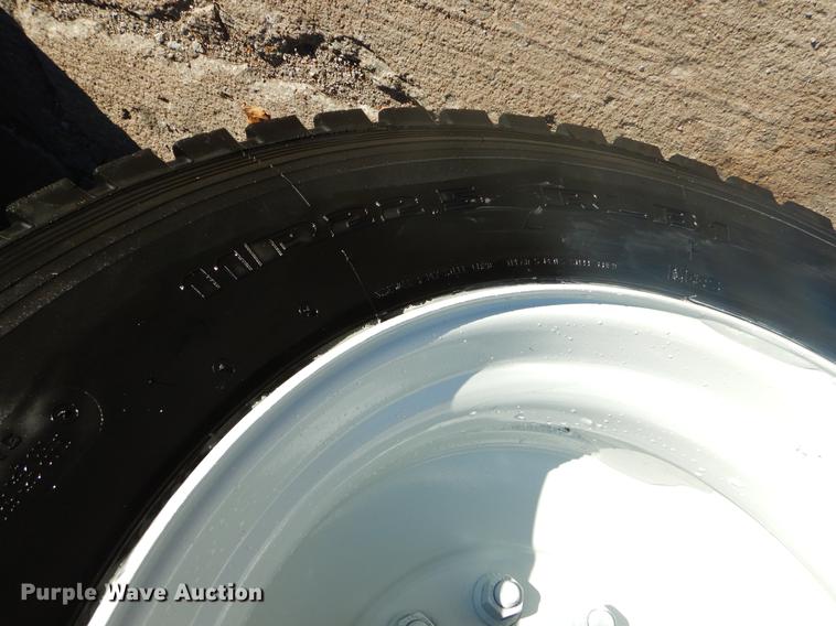 image for item EW9670 2004 International 7400 dump truck