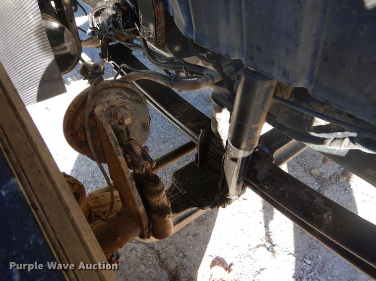 image for item EW9670 2004 International 7400 dump truck