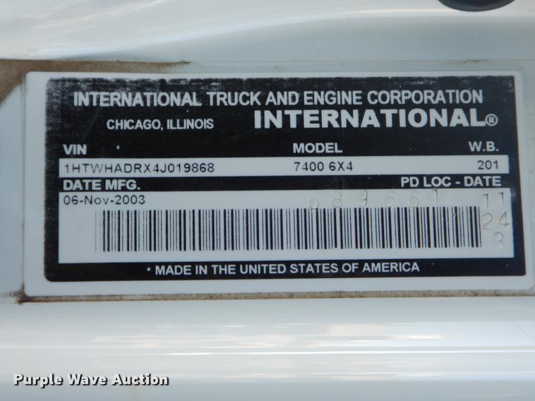 image for item EW9670 2004 International 7400 dump truck