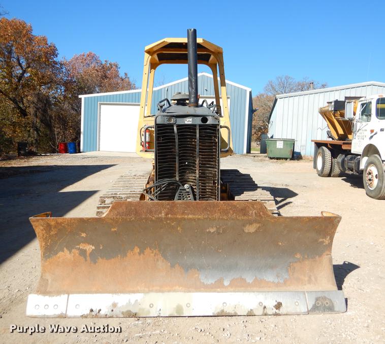 image for item EW9674 2001 John Deere 550H dozer