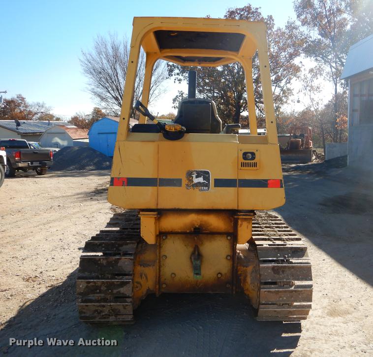 image for item EW9674 2001 John Deere 550H dozer