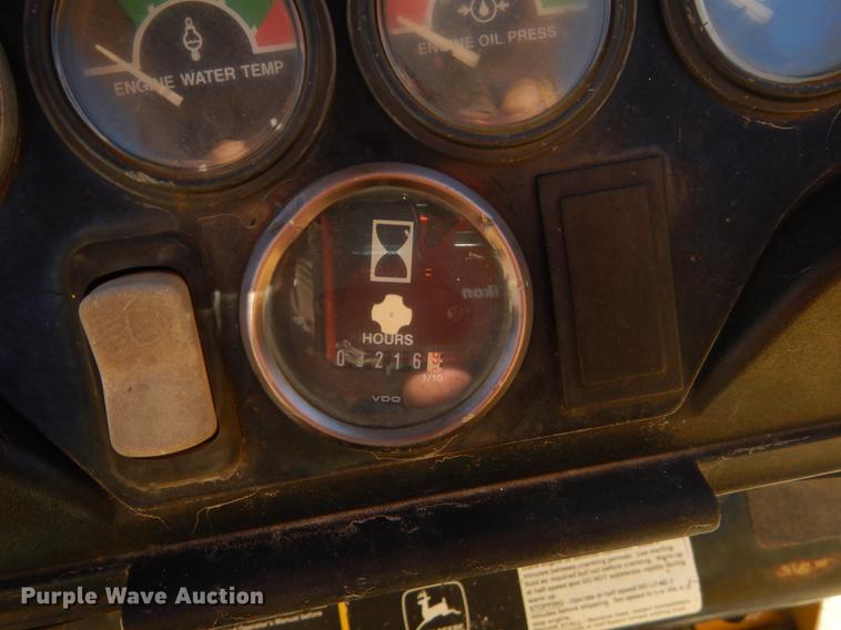 image for item EW9674 2001 John Deere 550H dozer