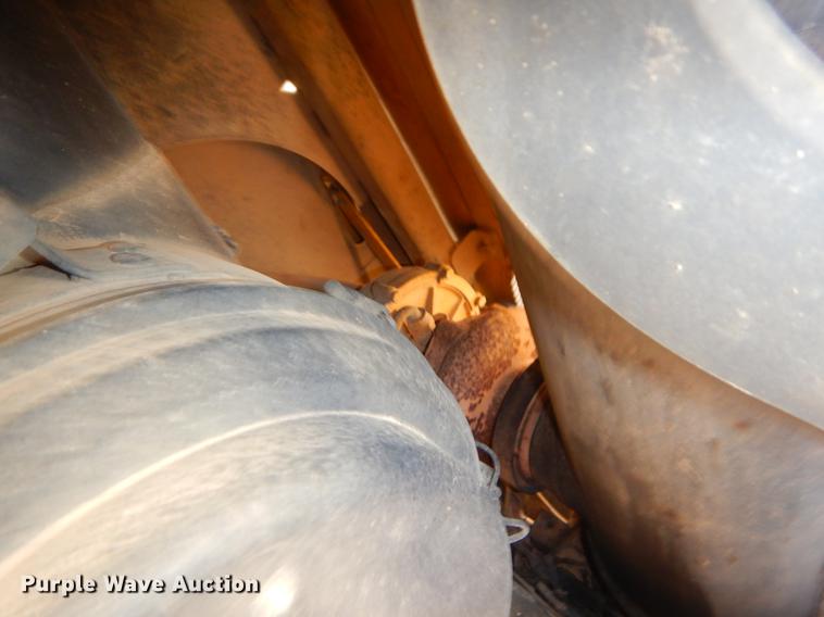 image for item EW9674 2001 John Deere 550H dozer