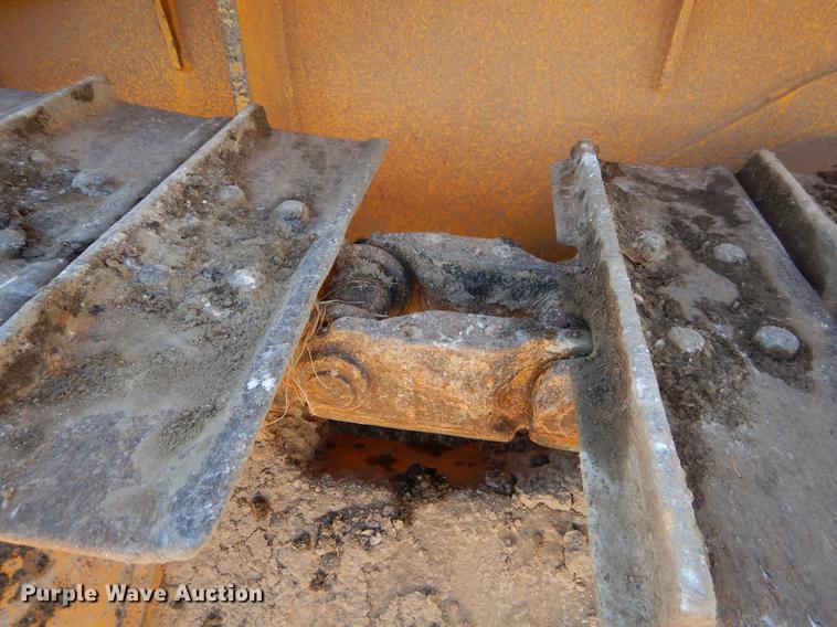 image for item EW9674 2001 John Deere 550H dozer