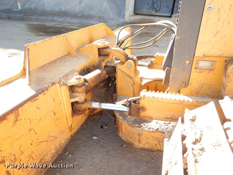 image for item EW9674 2001 John Deere 550H dozer