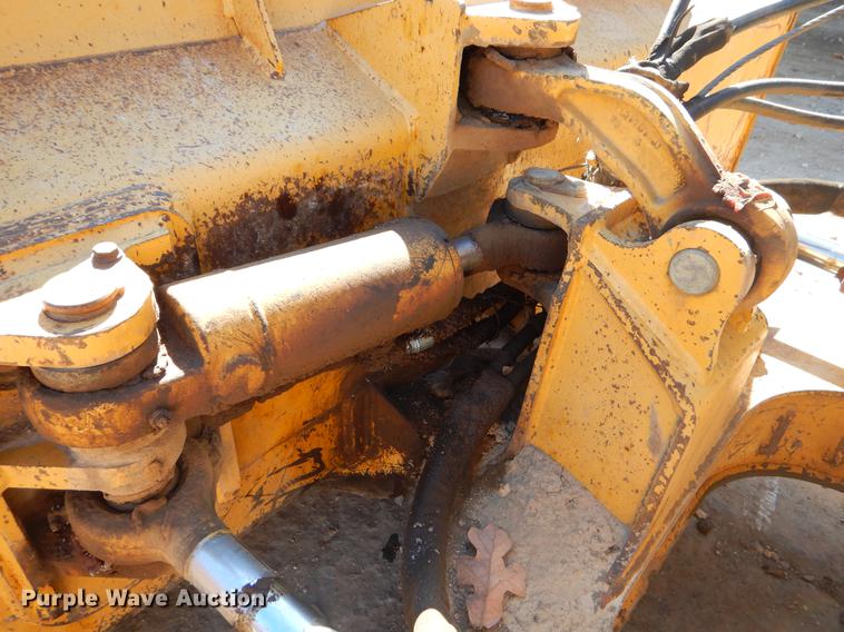 image for item EW9674 2001 John Deere 550H dozer