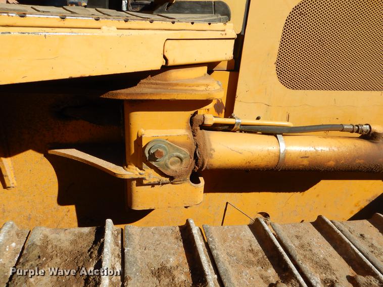 image for item EW9674 2001 John Deere 550H dozer