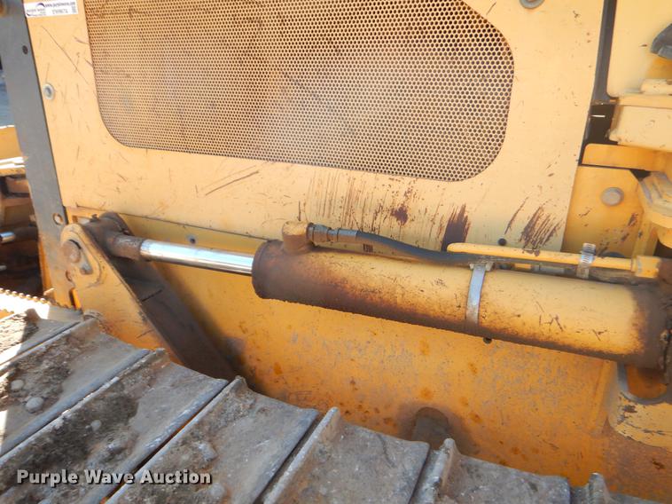 image for item EW9674 2001 John Deere 550H dozer