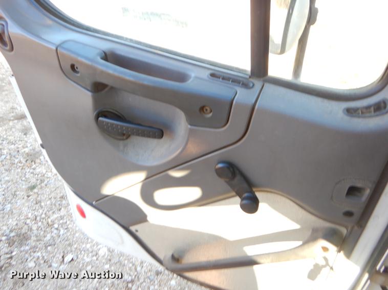 image for item EW9676 2011 Freightliner Business Class M2 dump truck