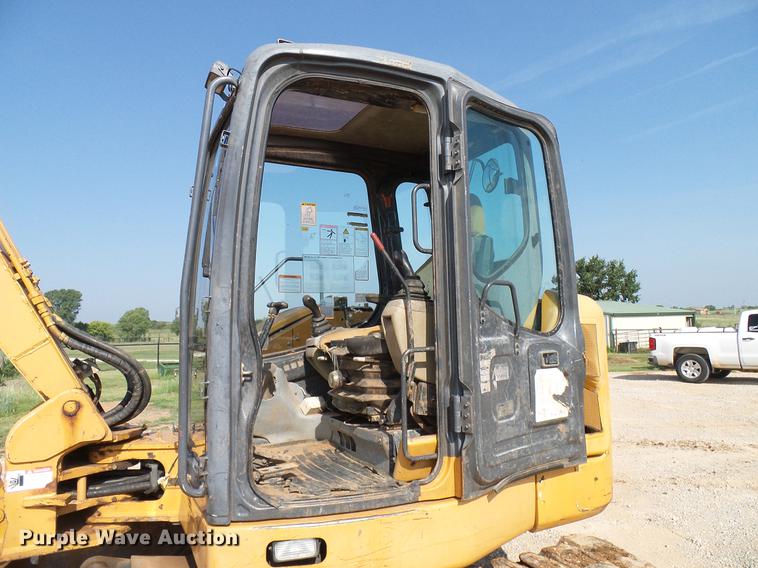 image for item FE9543 2006 Case CX80 mini excavator