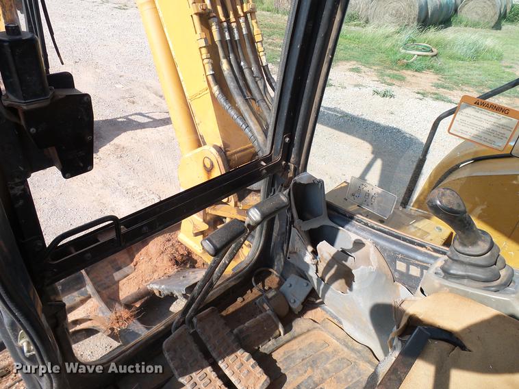 image for item FE9543 2006 Case CX80 mini excavator