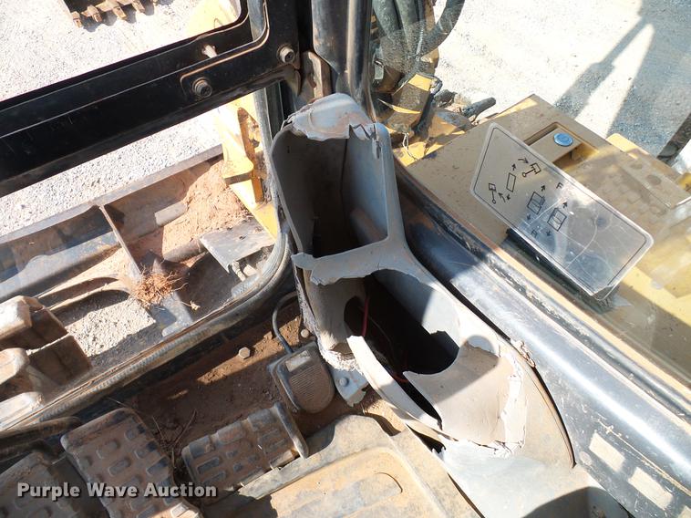 image for item FE9543 2006 Case CX80 mini excavator