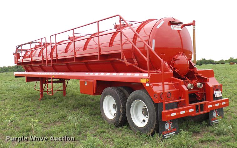 image for item FE9544 2014 Dragon 150BBL vacuum tank trailer