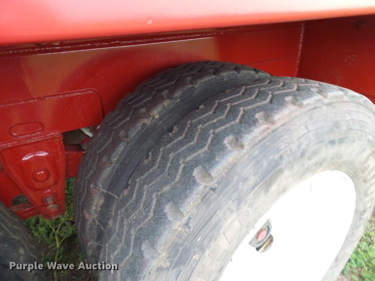 image for item FE9544 2014 Dragon 150BBL vacuum tank trailer