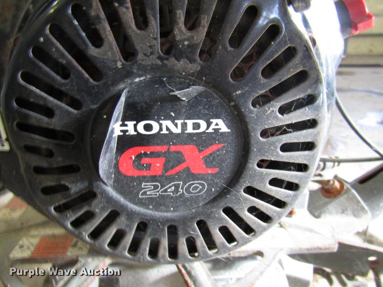 image for item FI9524 2014 Wacker Neuson CT48-8A power trowel