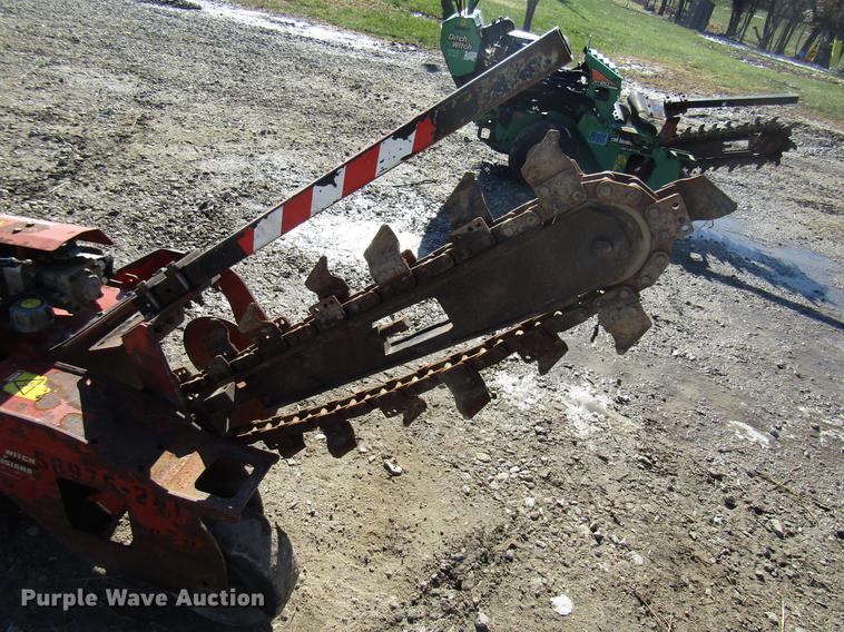 image for item FI9525 2011 Ditch Witch RT10 trencher