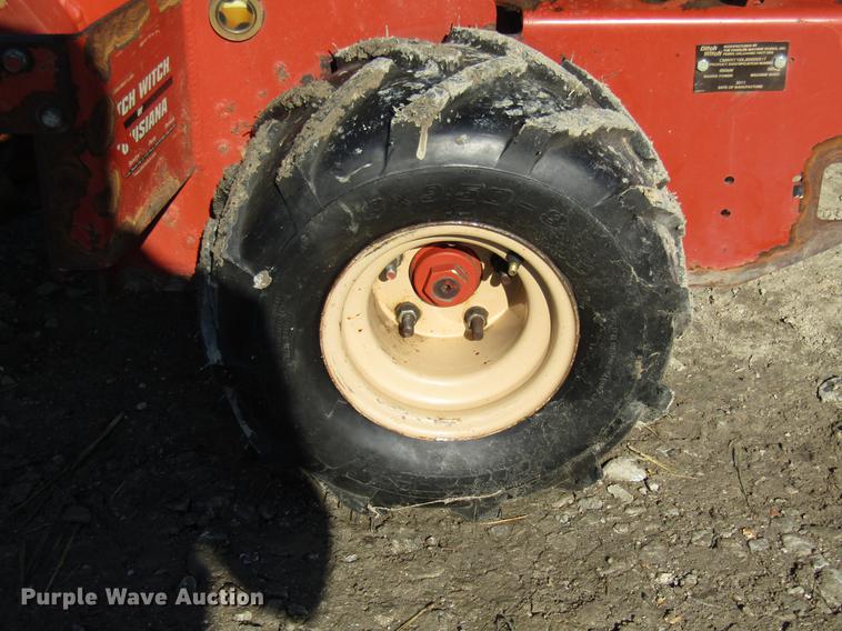image for item FI9525 2011 Ditch Witch RT10 trencher