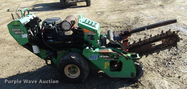 image for item FI9526 2014 Ditch Witch RT20 trencher