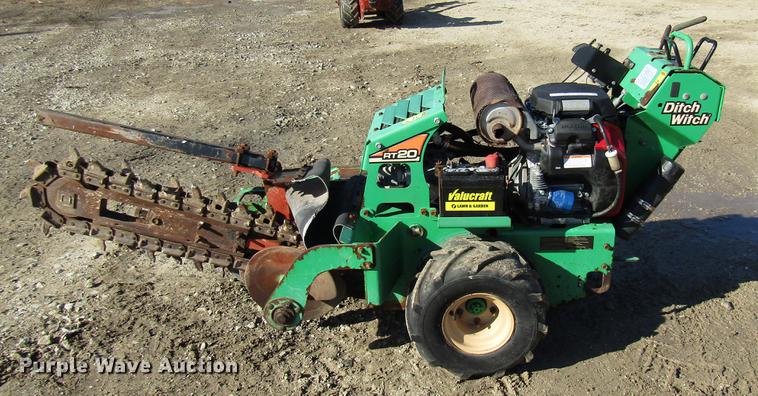 image for item FI9526 2014 Ditch Witch RT20 trencher