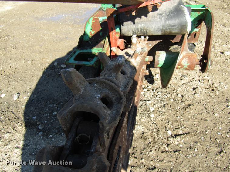 image for item FI9526 2014 Ditch Witch RT20 trencher