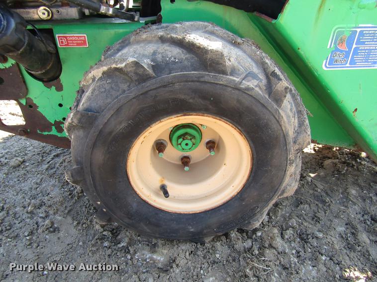 image for item FI9526 2014 Ditch Witch RT20 trencher
