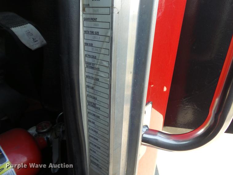 image for item L5727 2007 Peterbilt 335 dump truck