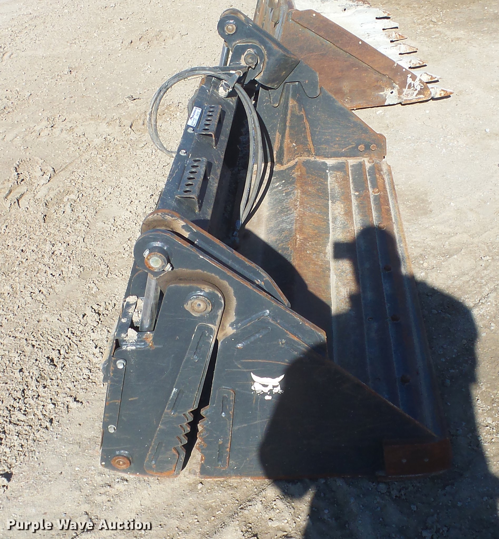 2012 Bobcat ComboBkt68 skid steer combination bucket in Wichita, KS