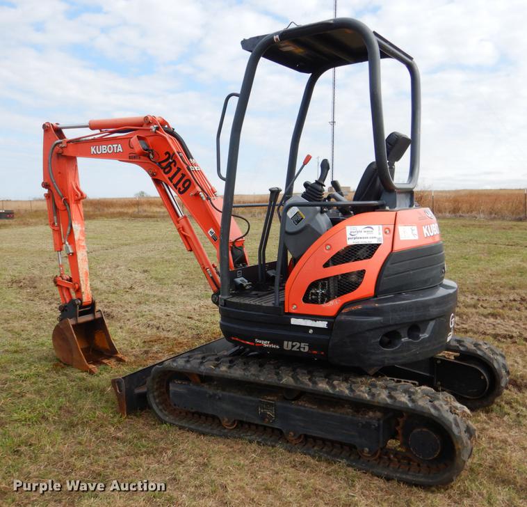 image for item DF2049 2014 Kubota U25 mini excavator