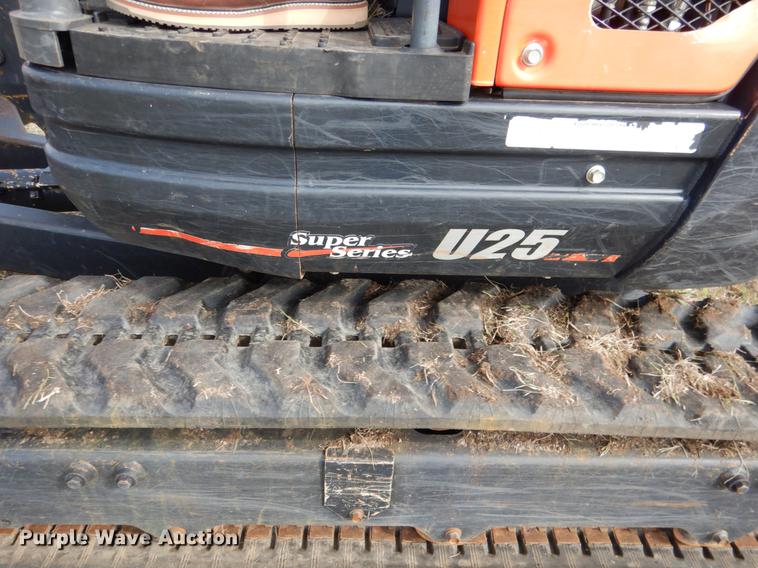 image for item DF2049 2014 Kubota U25 mini excavator