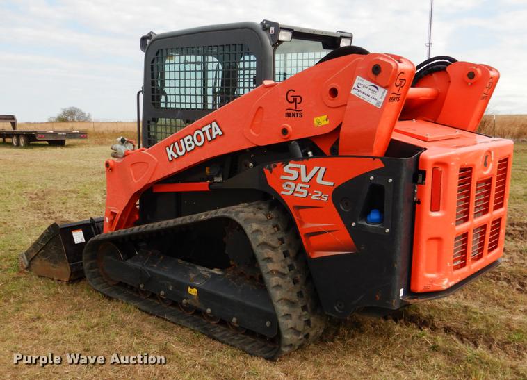 image for item DF2054 2016 Kubota SVL95-2S skid steer