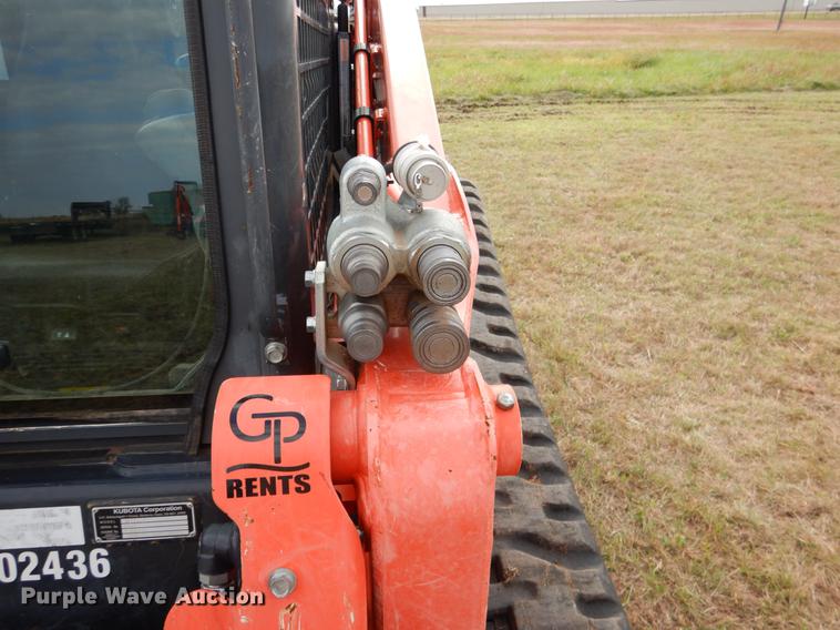 image for item DF2054 2016 Kubota SVL95-2S skid steer