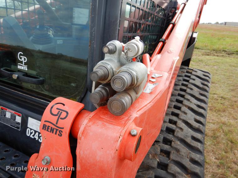 image for item DF2054 2016 Kubota SVL95-2S skid steer