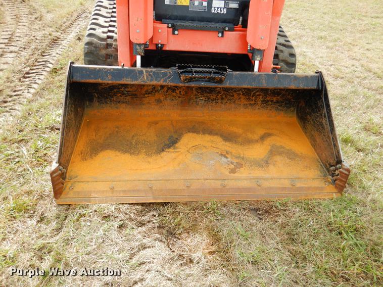 image for item DF2054 2016 Kubota SVL95-2S skid steer