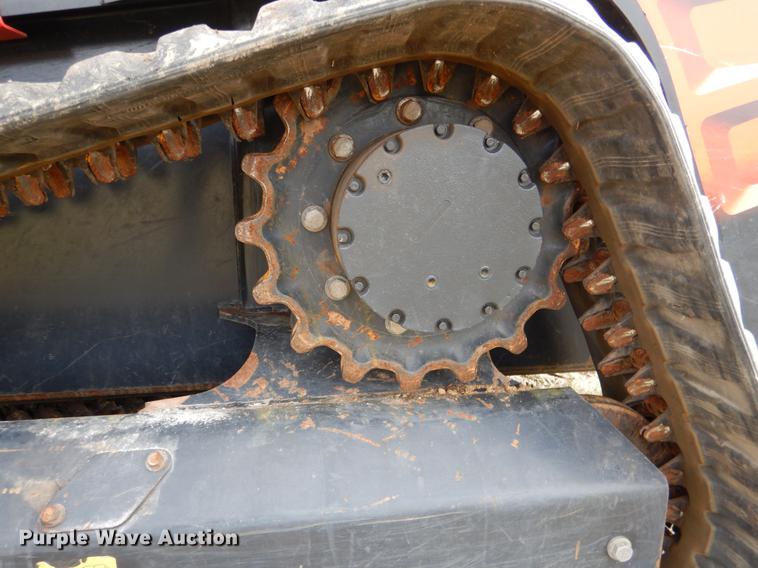 image for item DF2054 2016 Kubota SVL95-2S skid steer