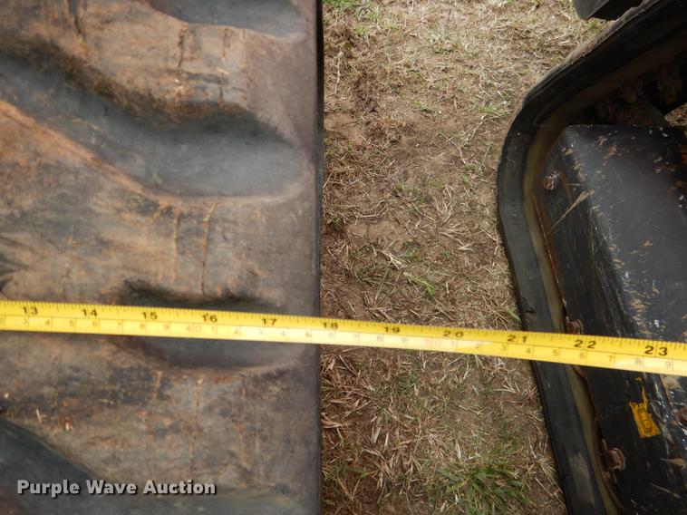 image for item DF2054 2016 Kubota SVL95-2S skid steer