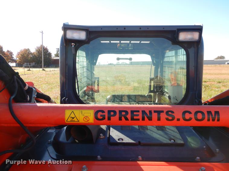 image for item DF2055 2016 Kubota SVL95-2S skid steer